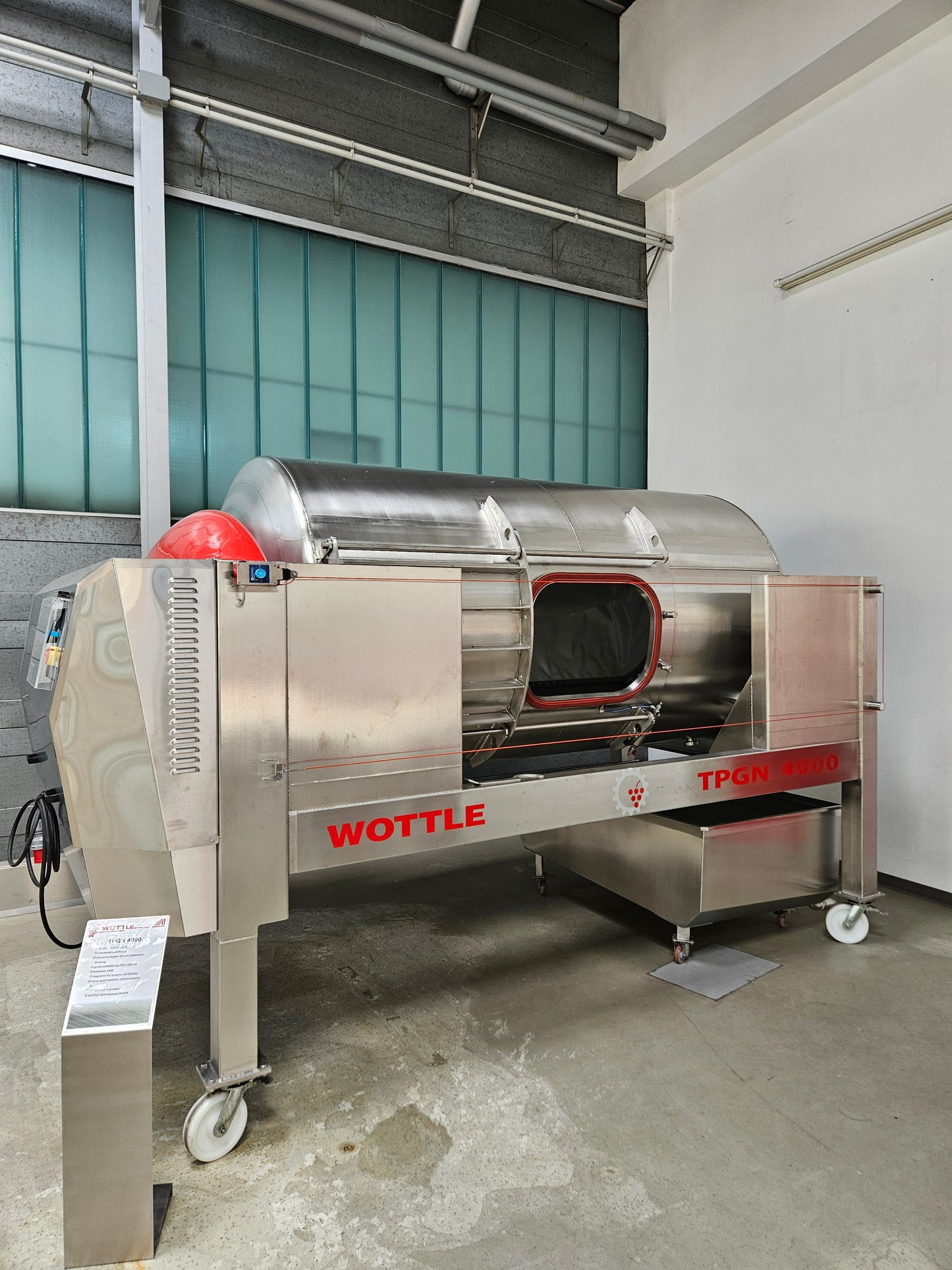WOTTLE TPGN 4000 Weinpresse, AUSSTELLUNGSMASCHINE, BJ 2024