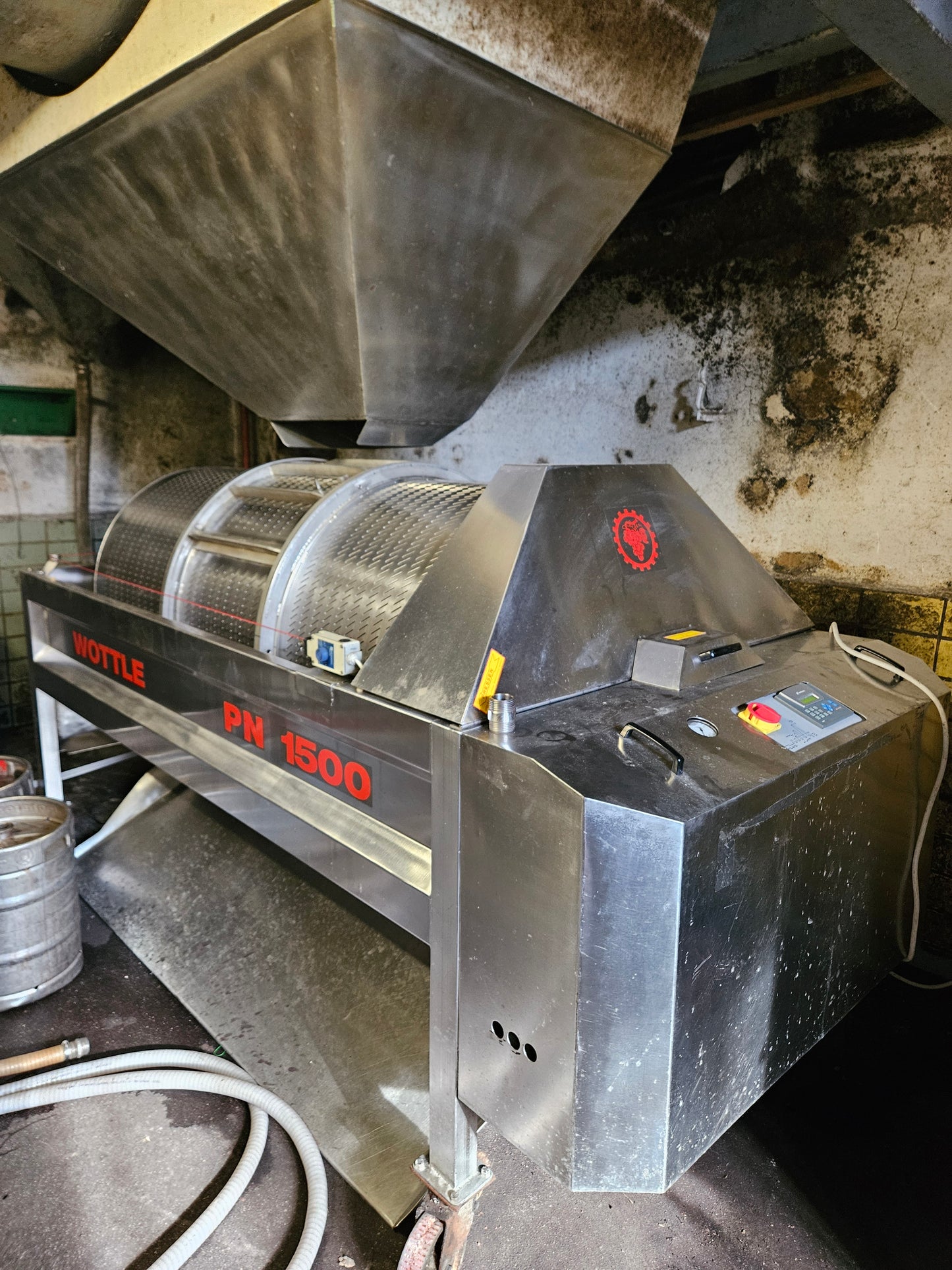 WOTTLE PN 1500 Weinpresse, GEBRAUCHT, BJ 1994